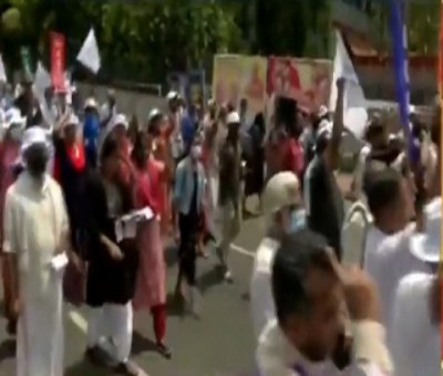 Protests over K-Rail project in Kerala continues unabated Protests over K-Rail project in Kerala continues unabated