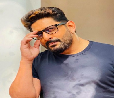 Arshad Warsi plays double role in quirky crime comedy 'Jeevan Bheema Yojana' Arshad Warsi plays double role in quirky crime comedy 'Jeevan Bheema Yojana'