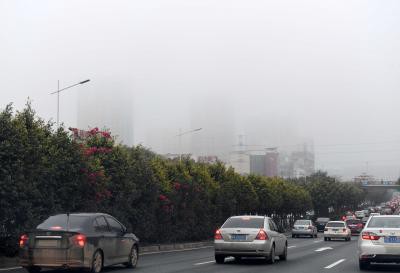 China renews alert for thick fog China renews alert for thick fog