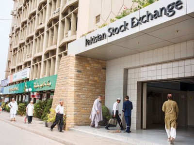 Pakistan stock market takes a hammering Pakistan stock market takes a hammering