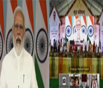 Modi participates in 'grih pravesham of 5.21L beneficiaries in MP Modi participates in 'grih pravesham of 5.21L beneficiaries in MP