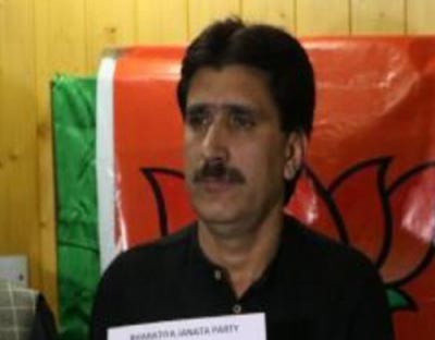 J&K politicians condemn killing of sarpanch J&K politicians condemn killing of sarpanch
