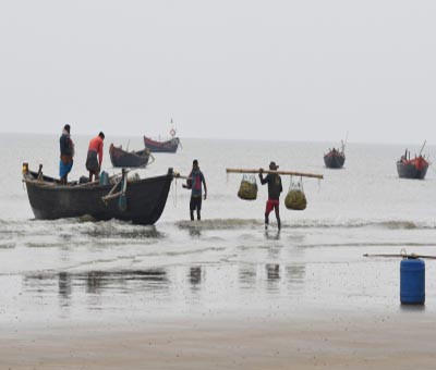 Three Indian fishermen from TN arrested by Lankan Navy