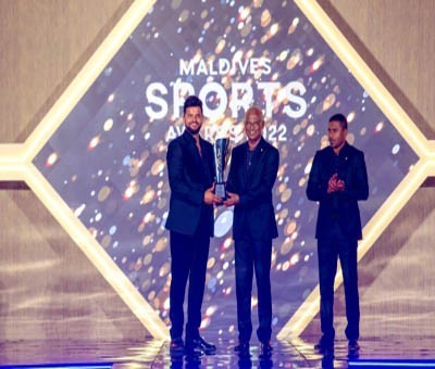 Suresh Raina felicitated with the 'Sports Icon' award at Maldives Sports Awards Suresh Raina felicitated with the 'Sports Icon' award at Maldives Sports Awards
