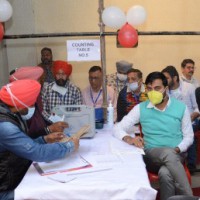 Punjab: Ex-CM Badal, son Sukhbir trailing