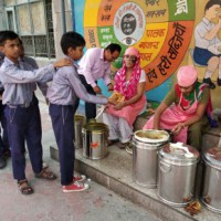 Mid-day meals resume after two yrs, 3.22 lakh R'sthan students get cooked food