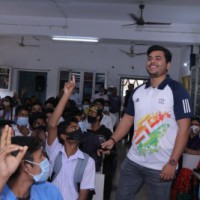 'Meet the Champions': Paralympics silver medallist Yogesh visits Patna's girls' school on International Women's Day