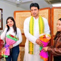 Tripura CM to bear flight expenses of students returning from Ukraine