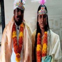 Newly-wed TN minister's daughter approaches K'taka minister seeking protection