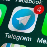 Telegram adds download manager, live streaming with other apps