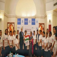 Sports Secy flags off all women trans-Himalayan expedition
