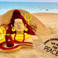 Artist Sudarsan Pattnaik creates Lord Shiva with 23k rudraksha beads
