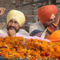 AAP's Charanjit leads against Cong's Charanjit in Chamkaur Sahib, Punjab