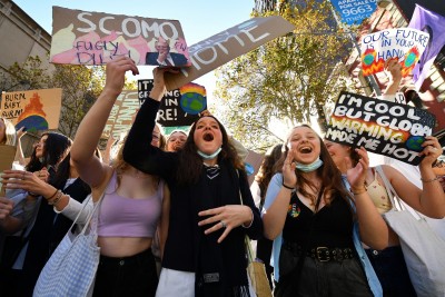 Australian youth stage climate strike Australian youth stage climate strike