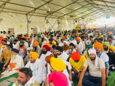 Farmers gathering again at Delhi borders to fortify protest Farmers gathering again at Delhi borders to fortify protest
