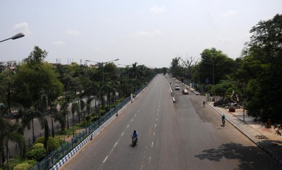 Roads deserted on Bengal lockdown's first day as police keep vigil