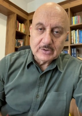 Anupam Kher: Wife, son keep me grounded Anupam Kher: Wife, son keep me grounded