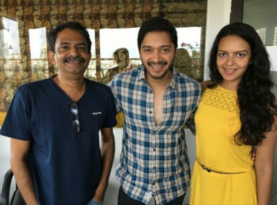 Lyricist Amitabh S. Verma on directing web series 'Teen Do Paanch' Lyricist Amitabh S. Verma on directing web series 'Teen Do Paanch'
