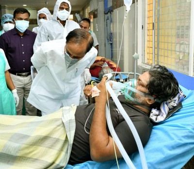 Telangana CM visits Gandhi Hospital, interacts with Covid patients Telangana CM visits Gandhi Hospital, interacts with Covid patients