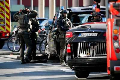 Germany bans Islamic group over suspected terror financing Germany bans Islamic group over suspected terror financing