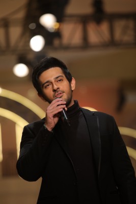 Azaan Sami Khan was inspired by MJ's 'Billie Jean' for new track 'Tu' Azaan Sami Khan was inspired by MJ's 'Billie Jean' for new track 'Tu'