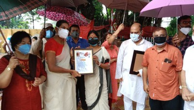 Amid pandemic, tributes paid in Assam's Silchar to 11 language martyrs Amid pandemic, tributes paid in Assam's Silchar to 11 language martyrs