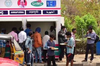 Free meals for needy at Annapurna canteens in Hyd Free meals for needy at Annapurna canteens in Hyd