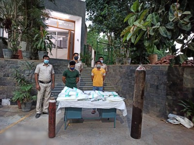 2 paramedics held for black marketing of O2 cylinders 2 paramedics held for black marketing of O2 cylinders