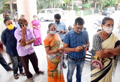Karnataka logs in 44,438 new Covid cases' 239 deaths Karnataka logs in 44,438 new Covid cases' 239 deaths