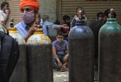 DRDO supplies 100 oxygen cylinders to Hyderabad hospital DRDO supplies 100 oxygen cylinders to Hyderabad hospital