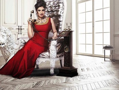 Raveena Tandon: Missing a bit of the red lipstick action Raveena Tandon: Missing a bit of the red lipstick action