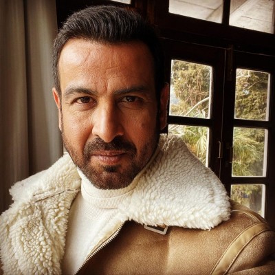 Ronit Roy: Hard to stay real when you see fake doing so well Ronit Roy: Hard to stay real when you see fake doing so well
