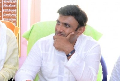 Complete lockdown in K'taka? Not anytime soon: Sudhakar Complete lockdown in K'taka? Not anytime soon: Sudhakar