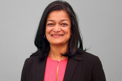 Jayapal introduces bill to extend healthcare to immigrants Jayapal introduces bill to extend healthcare to immigrants