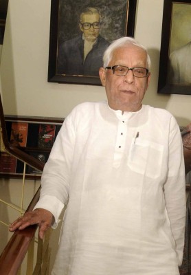 Ex-Bengal CM Buddhadeb Bhattacharjee hospitalised