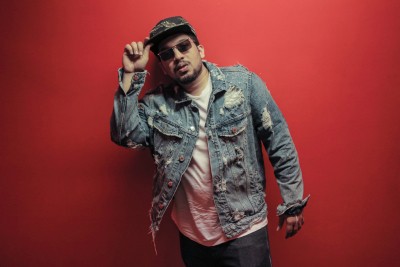 Rapper Naezy pays homage to Mumbai in new song Rapper Naezy pays homage to Mumbai in new song