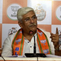 People's plight will continue to worsen in Raj under fragmented Cong: Shekhawat