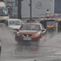 'Govt should focus on converting 30 cr on-road vehicles to clean fuels'