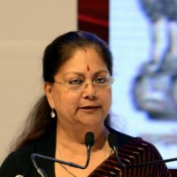 Why is Raje running parallel programmes to saffron party in R'sthan?