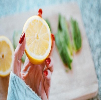 How much extra Vitamin C is essential for good health? How much extra Vitamin C is essential for good health?