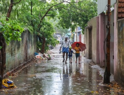 Cyclone Asani: Heavy rains in Chennai, 10 flights cancelled Cyclone Asani: Heavy rains in Chennai, 10 flights cancelled