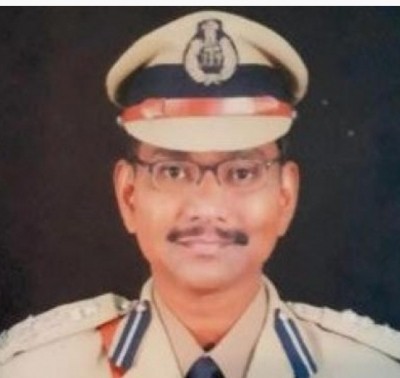 JD(S) alleges BJP-Cong collusion to 'finish off' K'taka Dalit IPS officer JD(S) alleges BJP-Cong collusion to 'finish off' K'taka Dalit IPS officer