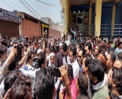 Anti-encroachment drive: Protest begins in Delhi's Madanpur Khadar, AAP MLA on spot Anti-encroachment drive: Protest begins in Delhi's Madanpur Khadar, AAP MLA on spot