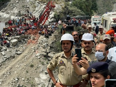 J&K tunnel collapse: Bodies of 10 trapped workers recovered J&K tunnel collapse: Bodies of 10 trapped workers recovered