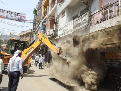 As bulldozer politics enters Delhi, Cong accuses BJP of bigotry