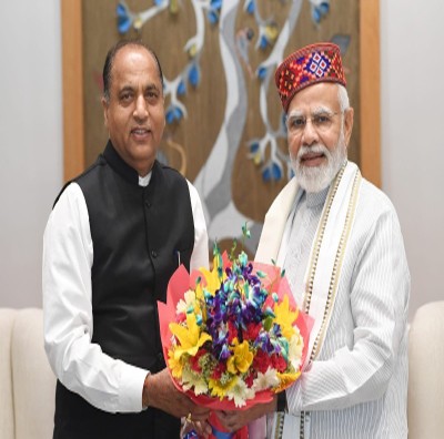Himachal CM calls on Modi Himachal CM calls on Modi