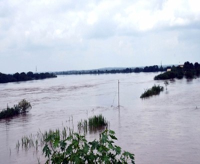 Rain continues to lash K'taka, death toll rises to 4 Rain continues to lash K'taka, death toll rises to 4
