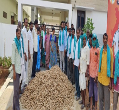 Farmers dump turmeric in front of Nizamabad MP's house Farmers dump turmeric in front of Nizamabad MP's house