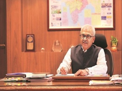 Union Home Secretary chairs high-level meeting on Amarnath Yatra Union Home Secretary chairs high-level meeting on Amarnath Yatra