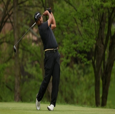 Lahiri tied-10th; stays in contention at Wells Fargo Championship Lahiri tied-10th; stays in contention at Wells Fargo Championship